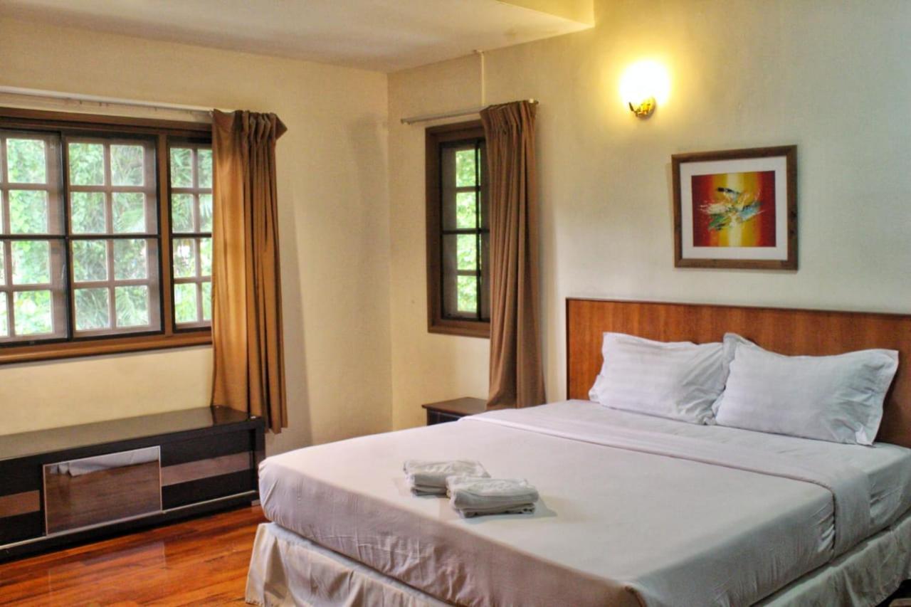 Tiara Labuan Hotel Экстерьер фото
